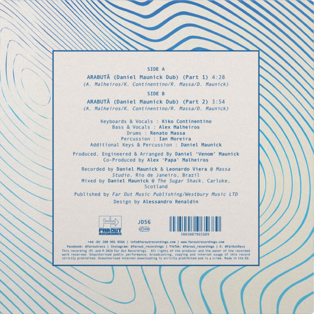 Portada trasera del vinilo "Arabutã" de Azymuth, lanzado por Far Out Recordings en formato 7". Incluye lista de canciones, créditos y detalles de producción.