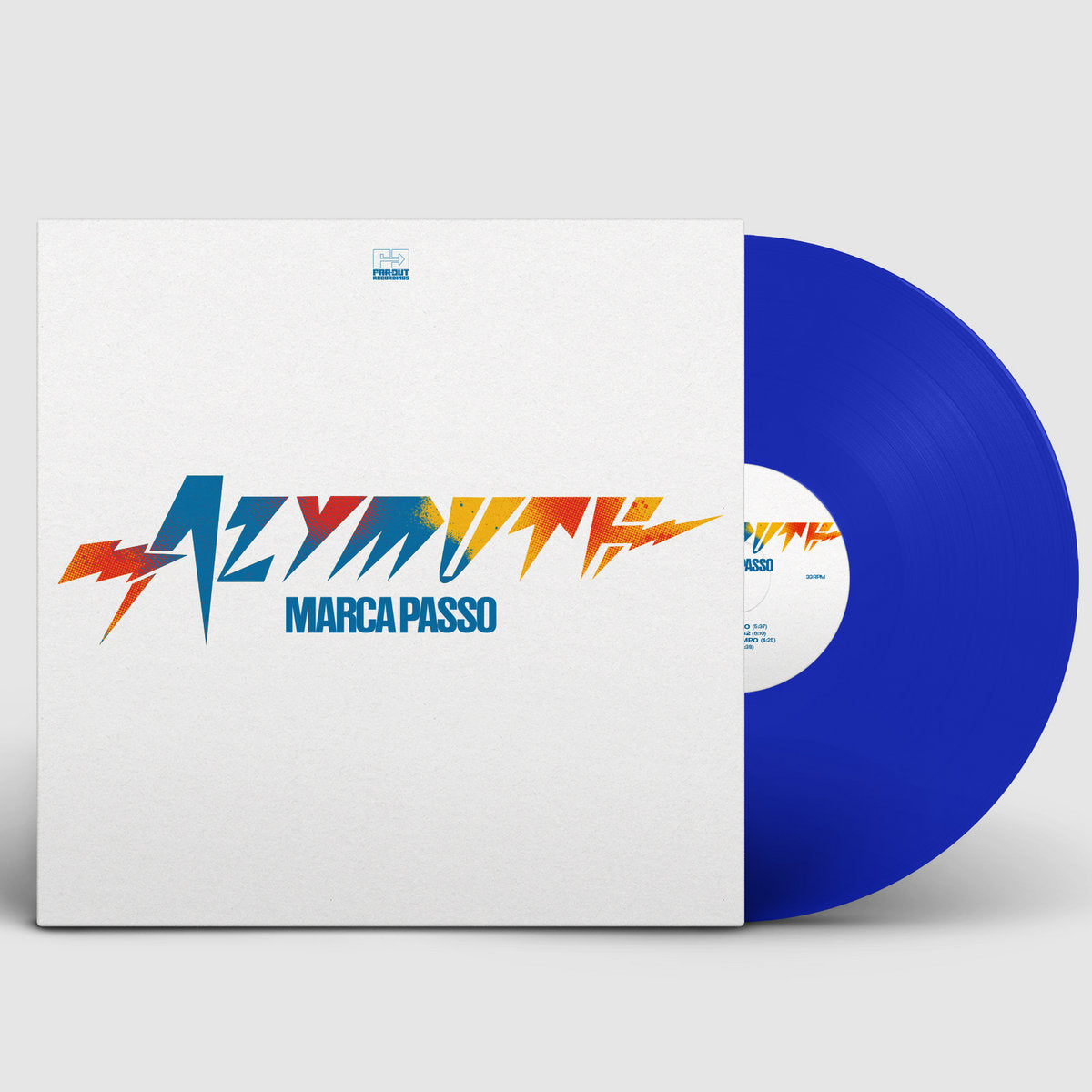 Vinilo azul translúcido de Azymuth – Marca Passo parcialmente fuera de su funda con diseño limpio y vibrante.