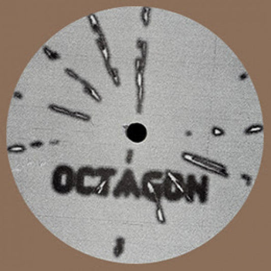 Etiqueta central del vinilo Basic Channel – Octagon / Octaedre con arte minimalista y el título "Octagon" en letras negras difusas.