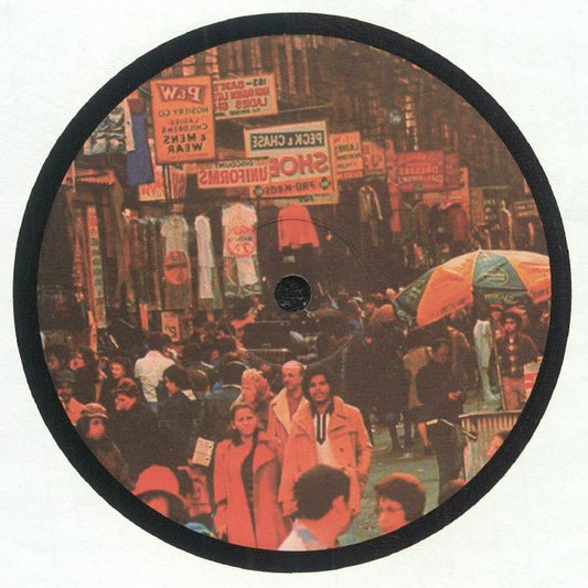 Portada trasera del vinilo Black Disco Demo Club – Disco Royale, publicado por Disco Dub 45. Edición limitada en vinilo de 12", 45 RPM, 180 g. Imagen con fotografía urbana sin texto visible.