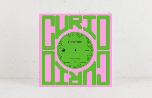 Funda del vinilo Curió Curió – Bem Querer / Amor Doente, con tipografía verde sobre rosa y lado A visible.