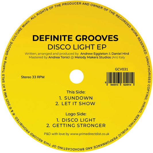 Etiqueta central del vinilo Definite Grooves – Disco Light EP de Groove Culture Music, edición 12" EP en fondo amarillo con créditos, catálogo GCV031 y listado de temas: “Sundown”, “Let It Show”, “Disco Light” y “Getting Stronger”.