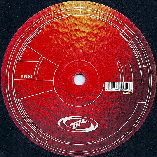 Lado B del vinilo DJ Pope – Traxx From The Vatican IV 12" en Track Mode, etiqueta roja minimal con referencia TM049 visible.