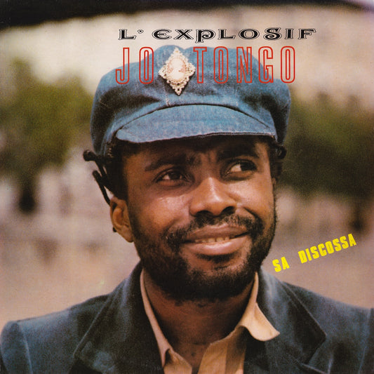 Primer plano de Jo Tongo sonriendo en la portada del vinilo L'Explosif Jo Tongo – Sa Discossa, edición LP reedición del sello The Outer Edge.