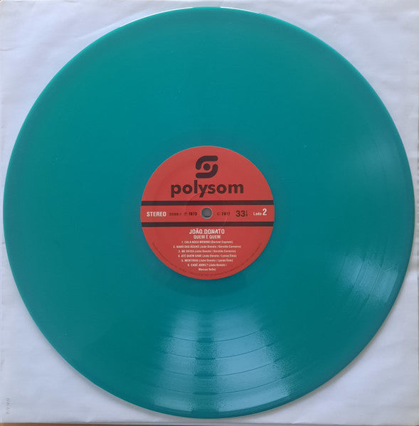 Etiqueta del lado B del vinilo João Donato – Quem É Quem en edición verde de Polysom, incluye título, créditos y lista de canciones.