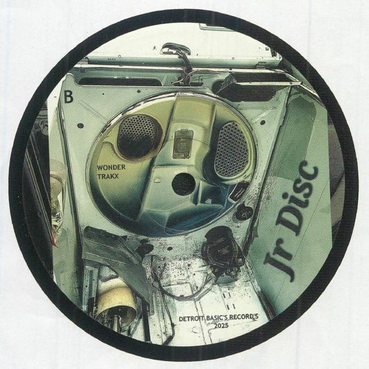 Etiqueta central lado B del vinilo JR Disc – Bust / Wonder Trakx 12" en Detroit Basics, mostrando el título Wonder Trakx y detalles de catálogo.