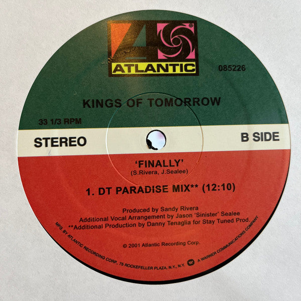 Contraportada del vinilo Kings of Tomorrow - "Finally" (Atlantic, 12"). Lista de canciones y créditos impresos en la etiqueta.