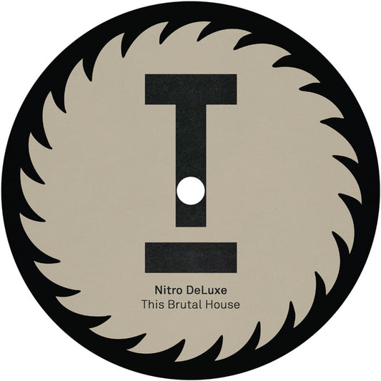 Lado A del vinilo Nitro Deluxe / Mark Knight – This Brutal House, con etiqueta beige, logo negro y título impreso.