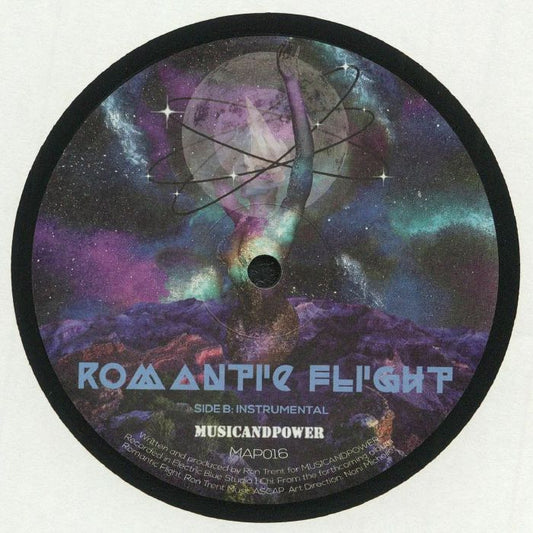 El lado B del vinilo Romantic Flight – Black Romantic muestra la etiqueta cósmica, Instrumental y catálogo MAP016.