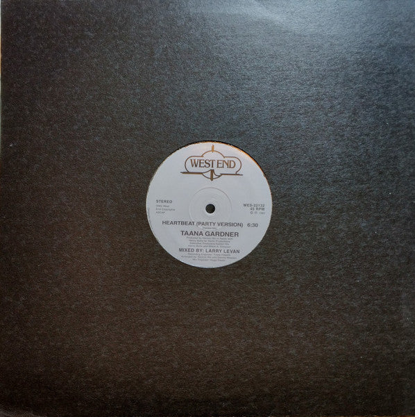 Portada delantera del vinilo de 12 pulgadas “Heartbeat” de Taana Gardner, publicado por West End Records. Texto impreso: versión party mix, mezclado por Larry Levan.