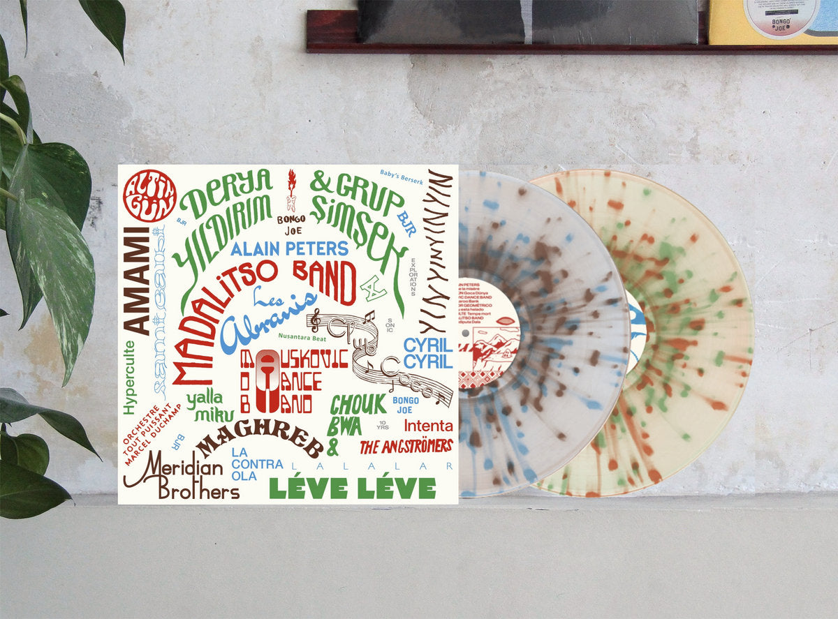 Vinilos jaspeados 2xLP del disco Varios Artistas – 2015-2025 Les Disques Bongo Joe: 10 Years of Sonic Explorations mostrando fundas y discos moteados en colores vibrantes.