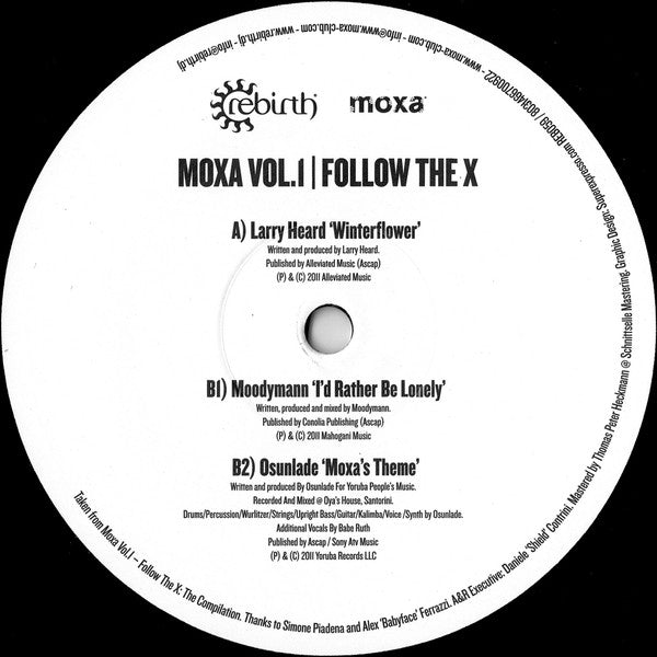 Etiqueta central del vinilo Varios Artistas – Moxa Vol. 1 | Follow The X (Rebirth, 12", Sampler) mostrando el lado A con la pista “Winterflower” de Larry Heard, créditos de producción y sello claramente visibles sobre fondo blanco.