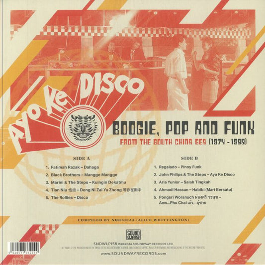 Contraportada del vinilo Varios Artistas – Ayo Ke Disco: Boogie, Pop & Funk From The South China Sea (1974-88), sello Soundway LP compilación con listado de pistas, créditos y diseño retro naranja y crema.