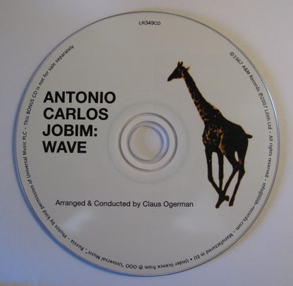 CD complementario del vinilo Antonio Carlos Jobim – Wave editado por Lilith, con diseño simple y silueta de una jirafa.