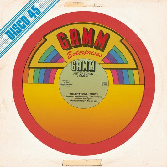 Portada delantera del vinilo 12" de Art Of Tones – 3 Men EP publicado por el sello G.A.M.M. Texto impreso: diseño GAMM con detalles visibles del lado A del disco.