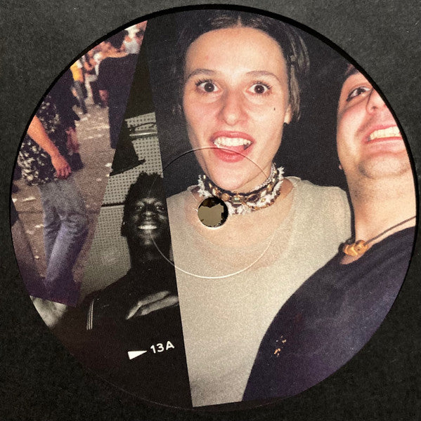 Lado C de vinilo Ata & nd_baumecker – Running Back Mastermix Presents Wild Pitch Club Part II/II con label amarillo, listado de pistas C1 a D2 y detalles técnicos visibles.