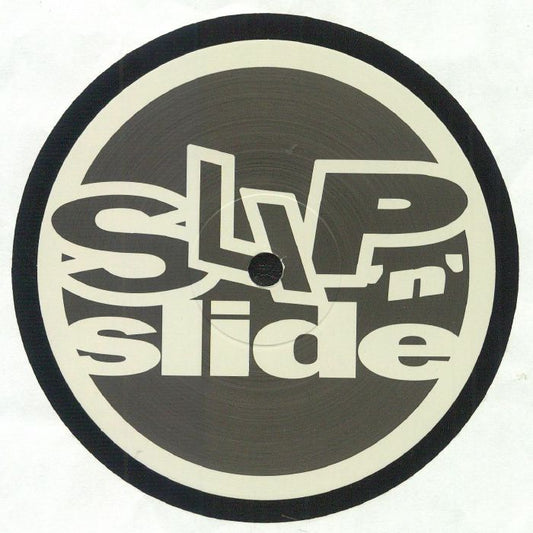 Portada trasera del vinilo Blaze - Lovelee Dae (Remixes) publicado por Slip 'n' Slide en 12". Diseño minimalista con el logo del sello impreso en negro y blanco.