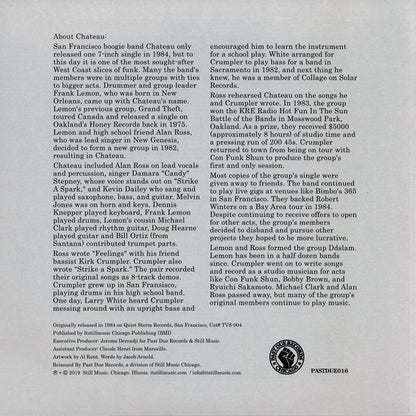 Contraportada del vinilo Chateau – Feelings / Strike A Spark con texto biográfico y créditos completos de la reedición 7" 45 RPM en el sello Past Due, diseño limpio y lectura clara.