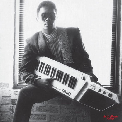 ortada del vinilo Chip E – The Architect Of House - Chicago 1984-88. Volume 1: Classics, retrato con teclado.