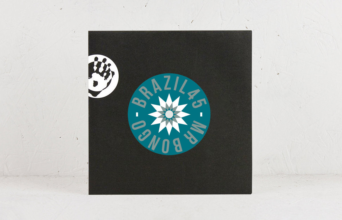 Funda del vinilo Claudia – Deixa O Morro Cantar / Mas Que Nada, con diseño Brazil45 sobre fondo blanco.