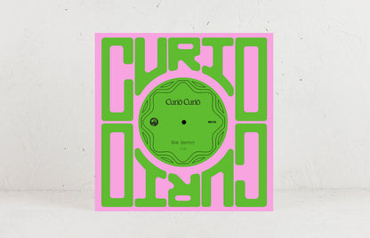 Funda del vinilo Curió Curió – Bem Querer / Amor Doente, con tipografía verde sobre rosa y lado A visible.