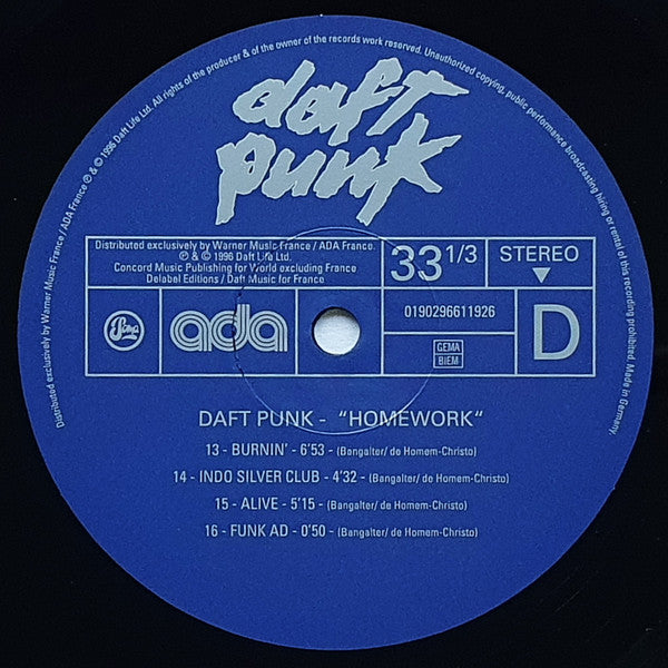 Etiqueta del lado D del vinilo Daft Punk – Homework con los últimos cuatro temas del álbum, incluyendo Alive. Formato LP doble, 33⅓ RPM en estéreo.