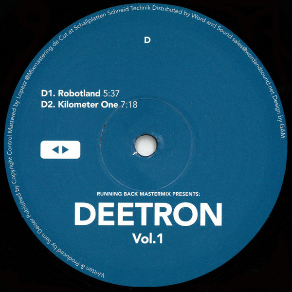 Etiqueta del lado D del vinilo Deetron – Running Back Mastermix: Deetron Vol. 1 en tono azul profundo, con las pistas Robotland y Kilometer One junto a sus duraciones y créditos.