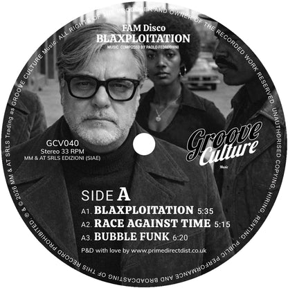 Lado A del vinilo FAM Disco – Blaxploitation, etiqueta central con catálogo GCV040, tres pistas, duraciones visibles y arte fotográfico en blanco y negro.