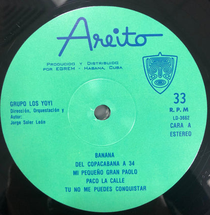 Etiqueta central lado A del vinilo Grupo Los Yoyi – Yoyi, con pistas, créditos y sello Areito visible.