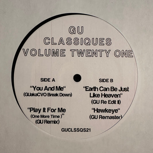 Etiqueta central del lado A del vinilo GU – Classiques Volume Twenty One, white label 12", con pistas de ambas caras y catálogo GUCLSSQS21.