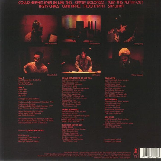 Contraportada del vinilo Idris Muhammad – Turn This Mutha Out LP Soul Brother Records con fotos del estudio y créditos del álbum.