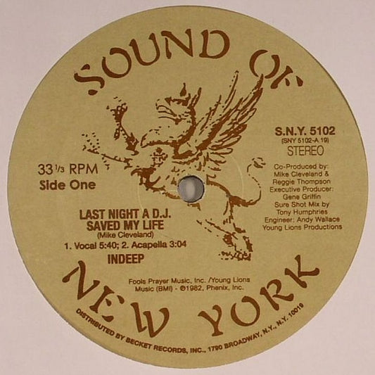 Etiqueta central lado A del vinilo Indeep – Last Night A D.J. Saved My Life de Sound Of New York, con créditos, catálogo S.N.Y. 5102 y duración visible de las pistas Vocal y Acapella.