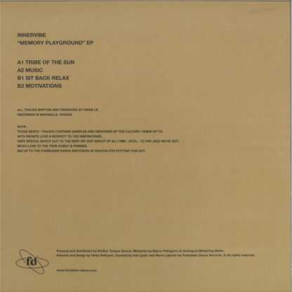 Contraportada del vinilo Innervibe – Memory Playground EP en Forbidden Dance, lista de 4 pistas con créditos de producción y agradecimientos impresos en tipografía negra sobre fondo marrón.