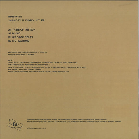 Contraportada del vinilo Innervibe – Memory Playground EP en Forbidden Dance, lista de 4 pistas con créditos de producción y agradecimientos impresos en tipografía negra sobre fondo marrón.