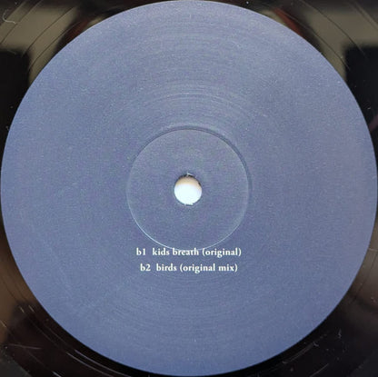 Etiqueta lado B del vinilo Kuniyuki Takahashi – We Are Together en Mule Musiq, con Kids Breath y Birds en versiones originales.