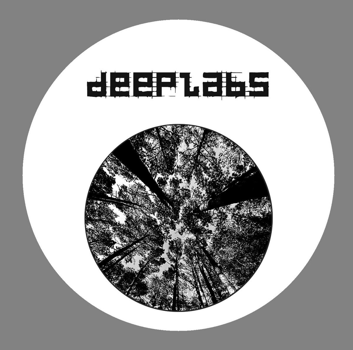 Lado B del vinilo Luke Hess – Arkeo (Selected Remixes): logo DeepLabs y fotografía circular de árboles en blanco y negro.