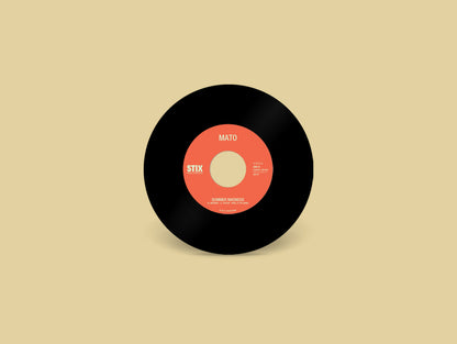 Lado A del vinilo Mato – Summer Madness / Use Me con la etiqueta central del disco de 7".