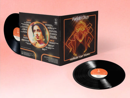 Vinilo Mohinder Kaur Bhamra – Punjabi Disco abierto tipo gatefold con portada a la derecha y contraportada con créditos a la izquierda.