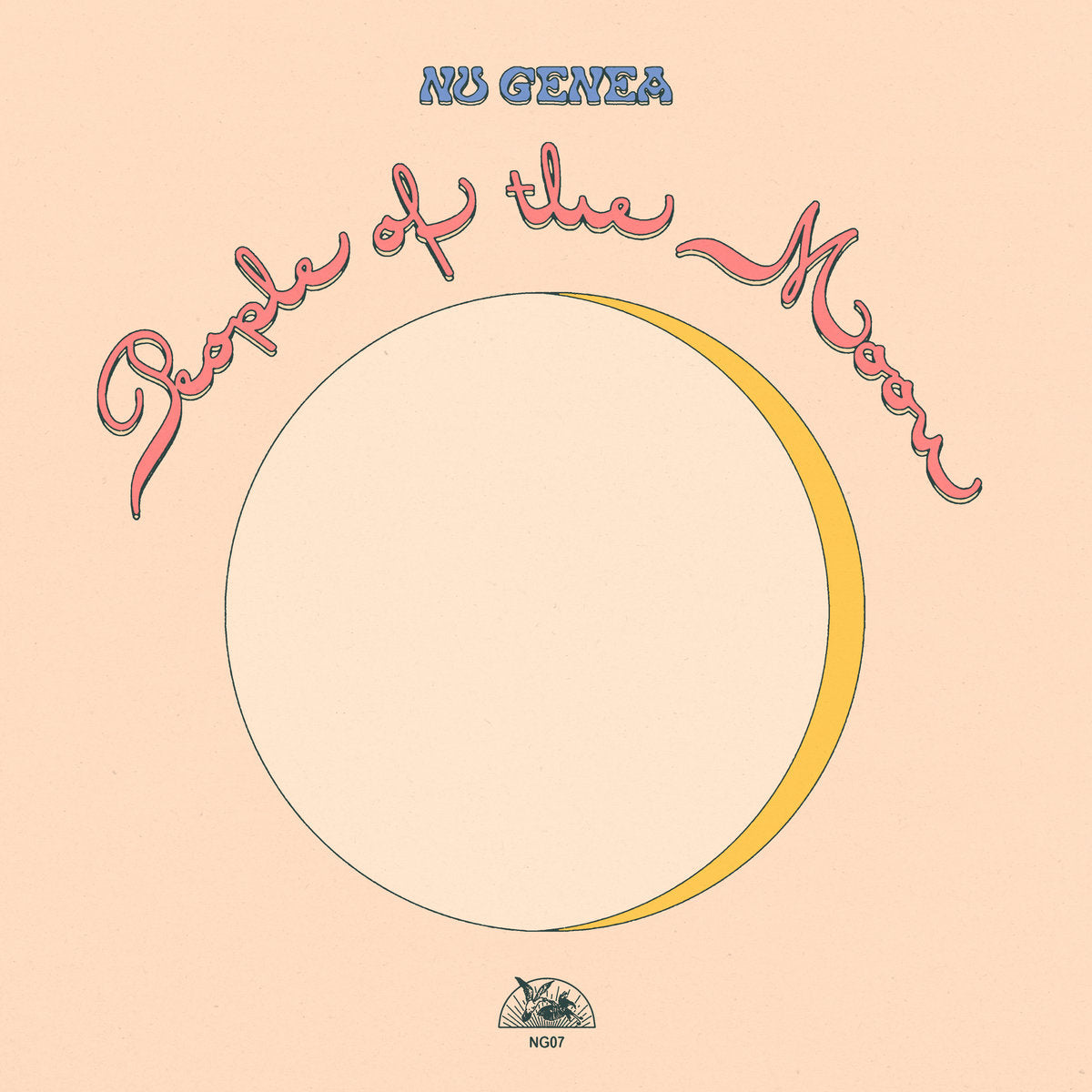 Portada del vinilo Nu Genea – People Of The Moon, con fondo durazno, letras curvas y una gran luna creciente amarilla.
