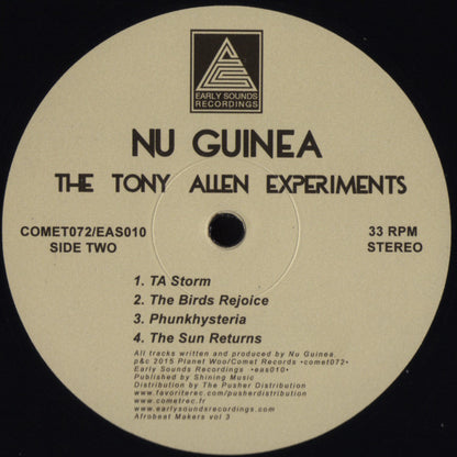 Lado B del vinilo Nu Guinea – The Tony Allen Experiments con etiqueta clara, listado de pistas y detalles 33 RPM de Comet Records.