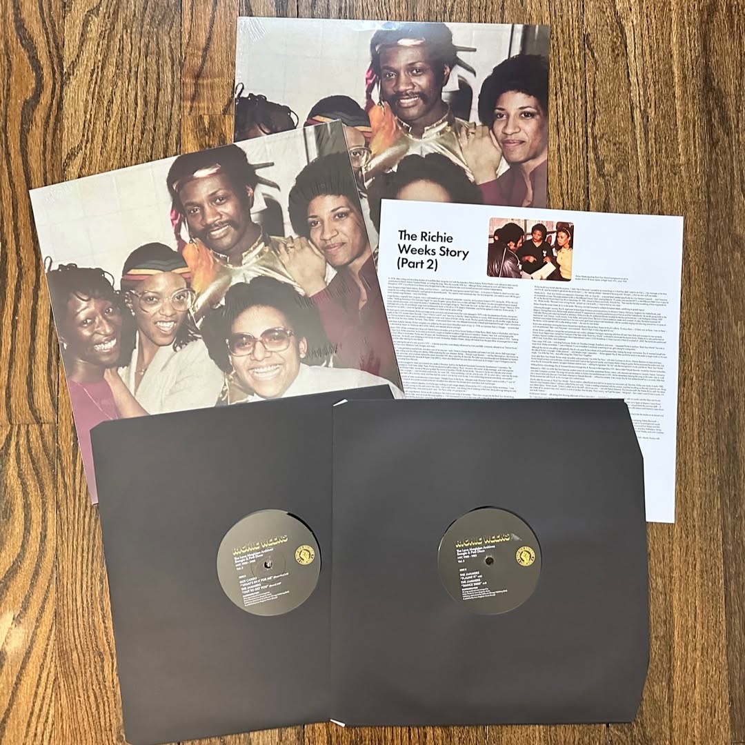 Vinilos Richie Weeks – The Love Magician Archives Boogie & Post Disco NYC 1980-1983 Vol. 3 con fundas negras e insert interior.