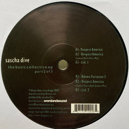 Portada delantera del vinilo Sascha Dive – The Basic Collective EP (Part 2 Of 3) en vinilo de 12" bajo el sello Deep Vibes Recordings. El disco presenta el título y detalles del álbum en un diseño minimalista.
