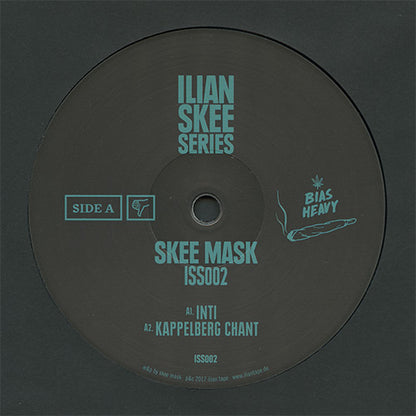 Lado A del vinilo Skee Mask – ISS002 12" EP en Ilian Skee Series, etiqueta negra con logo azul, A1 Inti y A2 Kappelberg Chant visibles.