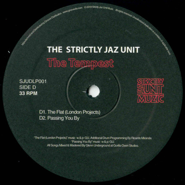 Etiqueta del vinilo The Strictly Jaz Unit – The Tempest lado D con “The Flat (London Projects)” y “Passing You By”, créditos de Ricardo Miranda y GU.