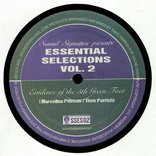Lado A del vinilo 12" Theo Parrish / Marcellus Pittman – Essential Selections Vol. 2 en Sound Signature, label verde y violeta con Essential Selections Vol. 2, Evidence Of The 5th Green Foot, créditos y catálogo SSES02 visibles.
