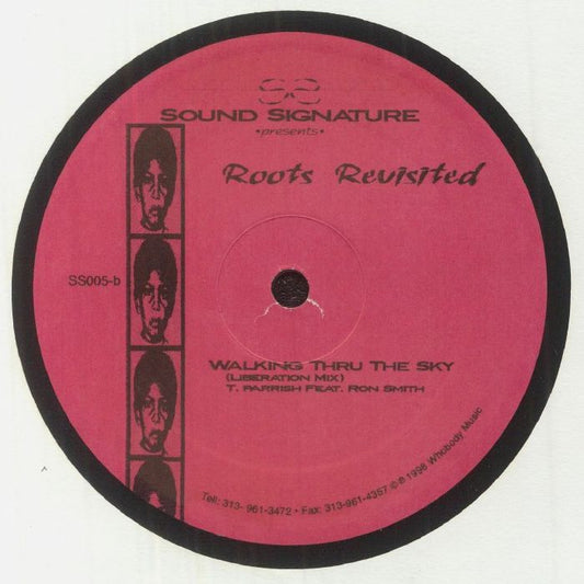 Portada trasera del vinilo Theo Parrish - Roots Revisited, publicado por Sound Signature en formato 12". Diseño rojo con elementos gráficos repetitivos y tipografía negra. Texto impreso: "Roots Revisited", SS005-b, "Walking Thru The Sky (Liberation Mix) (T. Parrish Feat. Ron Smith)".