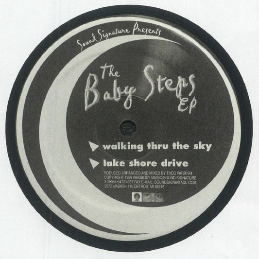 Lado B del vinilo Theo Parrish – The Baby Steps EP 12" EP en Sound Signature, etiqueta oscura con “walking thru the sky” y “lake shore drive”.