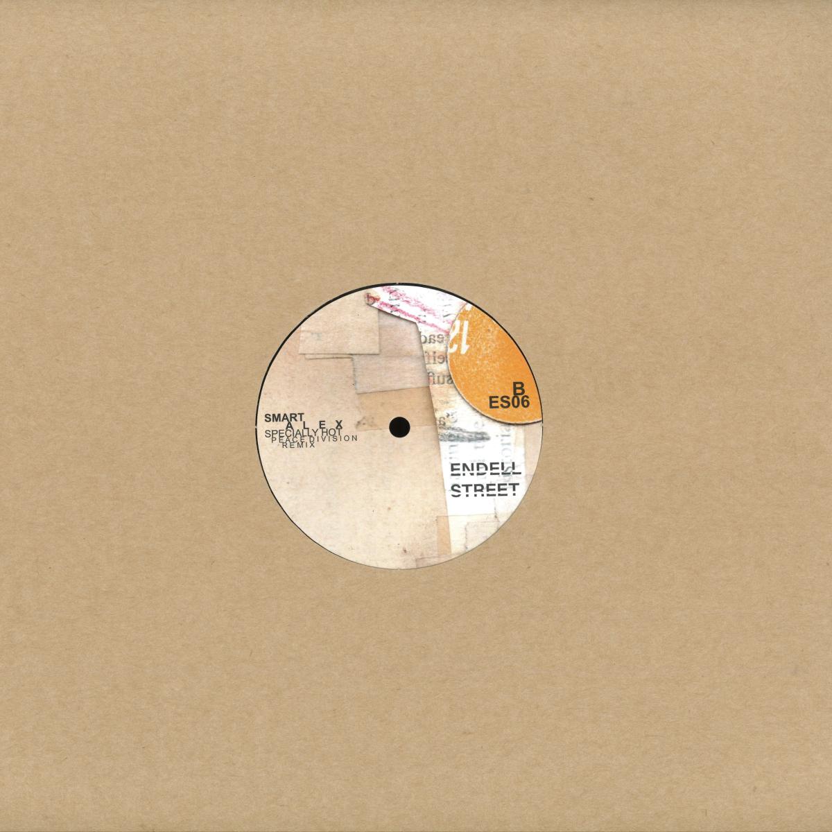 Portada del vinilo 12" T.V. Babies / Smart Alex – Deeper Situation / Specially Hot (Peace Division Remix), funda kraft minimalista con label central ES06 de Endell Street asomando.