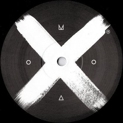 Etiqueta del vinilo Varios Artistas – Moxa Vol. 1 | Follow The X (Rebirth, 12", Sampler) con diseño artístico en negro y una gran X blanca texturizada en el centro, acompañada de símbolos minimalistas.