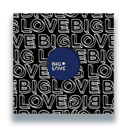 Portada del vinilo 12" EP Varios Artistas – A Touch Of Love EP8 en Big Love, funda negra con patrón repetido “BIG LOVE” y logo central azul.